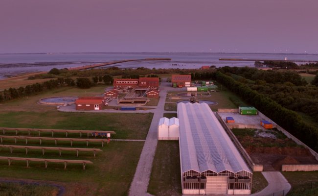 Solare Trocknungsanlage auf der Ferieninsel Langeoog (DEUTSCHLAND)